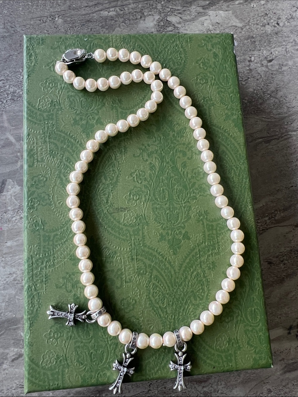 Pearl Necklace with Silver Cross Charms double sided rhinestone new unisex